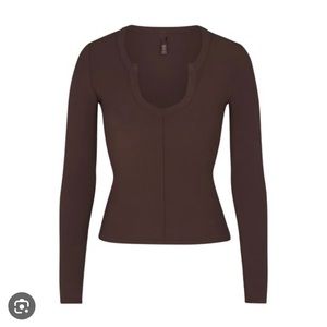 SKIMS soft neck Longsleeve tee